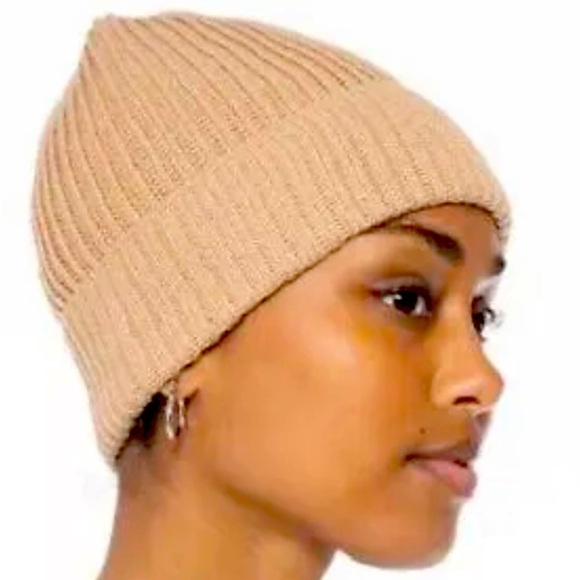 𝅺style Co Womens Tan Beanie-Metallic Ribbed Cuffed Stretch-Camel. OS. NWT - Picture 1 of 5